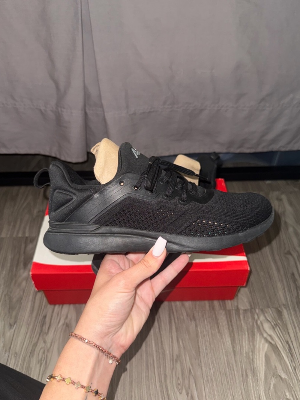 APL TechLoom Tracer Black Women’s Size 7 Running Casual Shoes